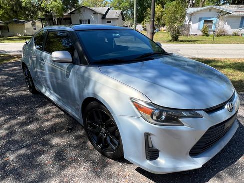 Used 2014 Scion tC 10 Series image 5