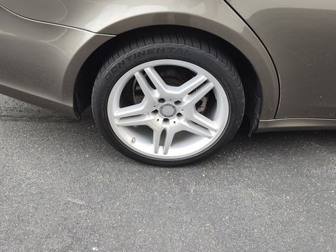 Used 2010 Mercedes-Benz CLS 550 image 5