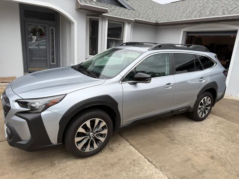 Used 2024 Subaru Outback Limited image 1