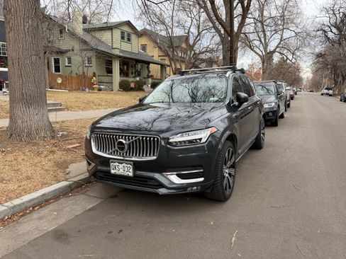 Used 2021 Volvo XC90 T6 Inscription w/ Advanced Package image 1