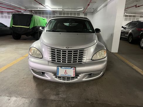 Used 2005 Chrysler PT Cruiser Touring image 1