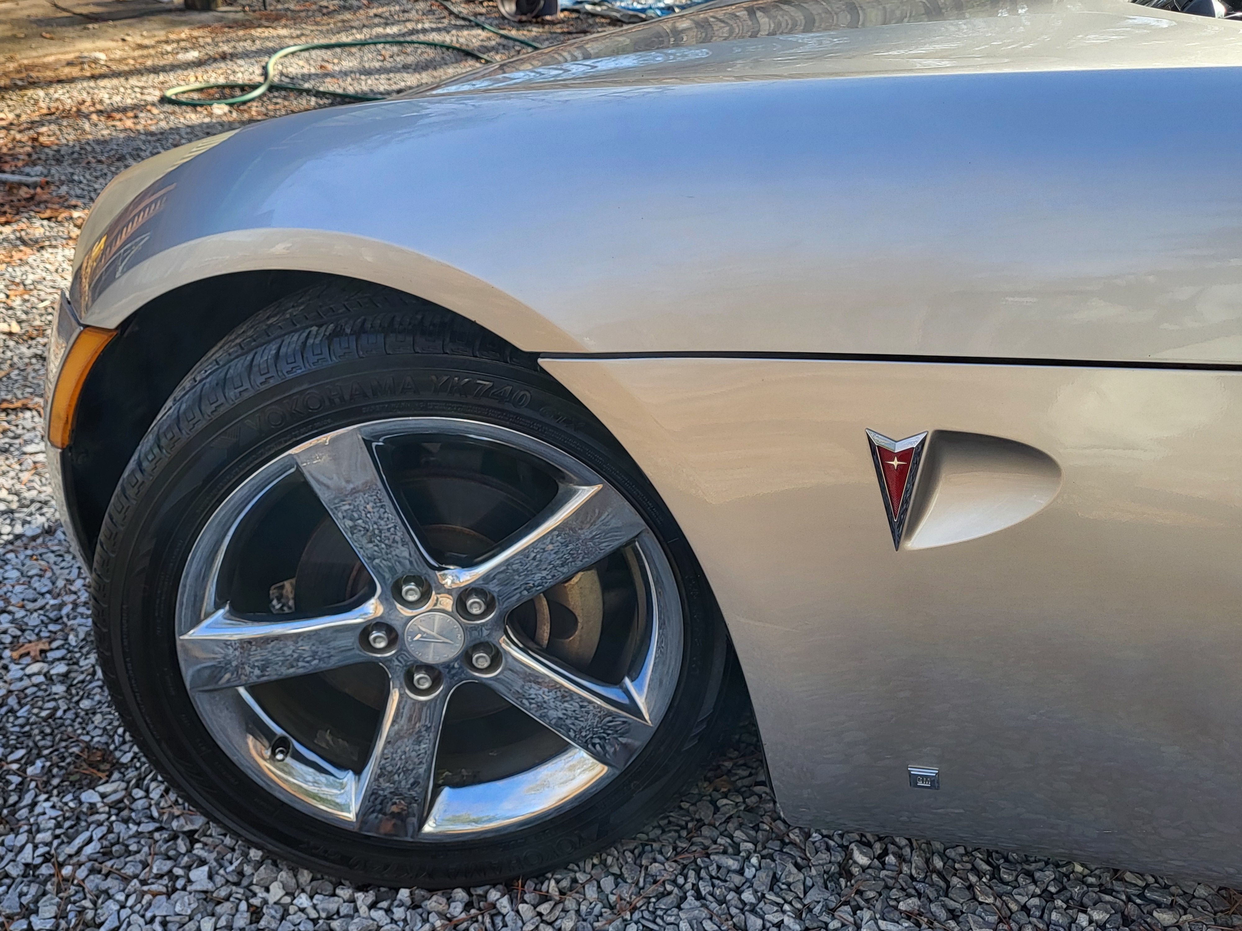 Used 2006 Pontiac Solstice Convertible w/ Premium Package RWD image 14