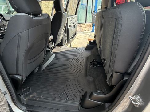 Used 2020 RAM 1500 Big Horn AWD/4WD image 9