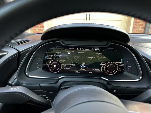 Used 2021 Audi R8 V10 w/ Premium Package image 11