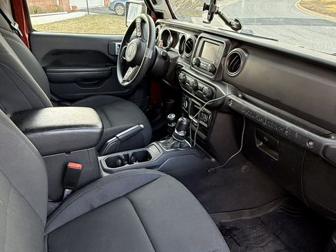 Used 2021 Jeep Wrangler Sport image 13