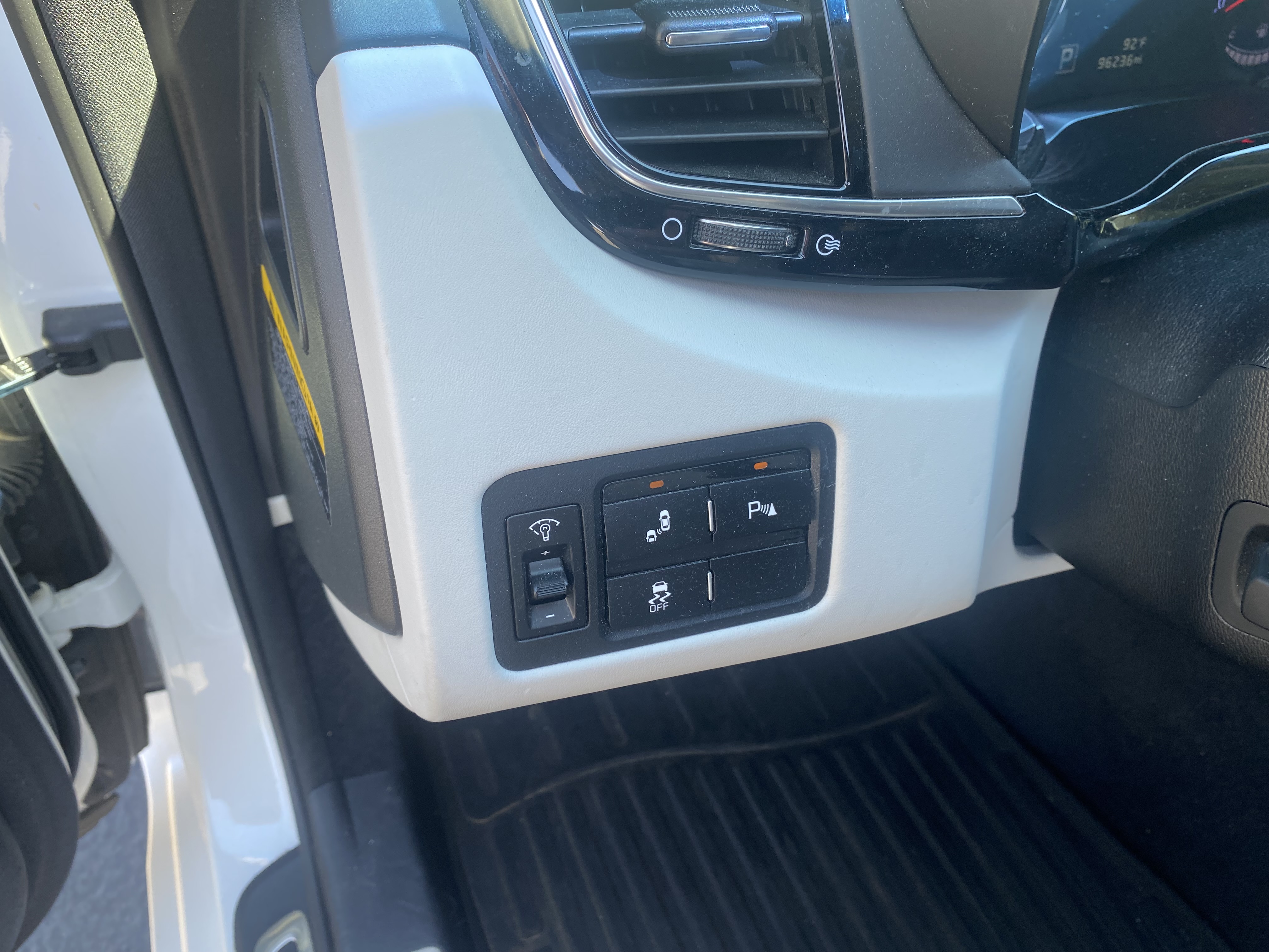 Used 2015 Kia K900 Luxury RWD image 21