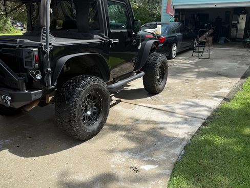 Used 2011 Jeep Wrangler Rubicon w/ Dual Top Group AWD/4WD image 2
