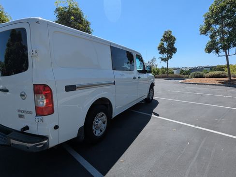 Used 2013 Nissan NV 2500 SV w/ Technology Pkg RWD image 5