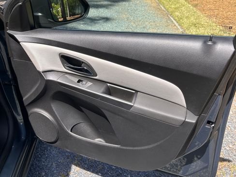 Used 2012 Chevrolet Cruze LS w/ Connectivity Package FWD image 14