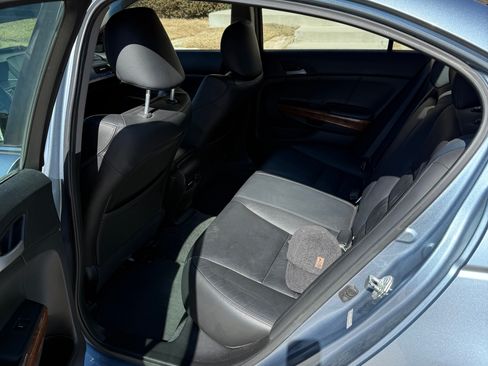 Used 2011 Honda Accord EX-L image 9