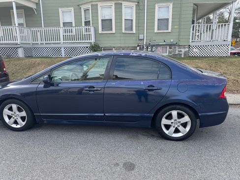 Used 2010 Honda Civic LX image 2