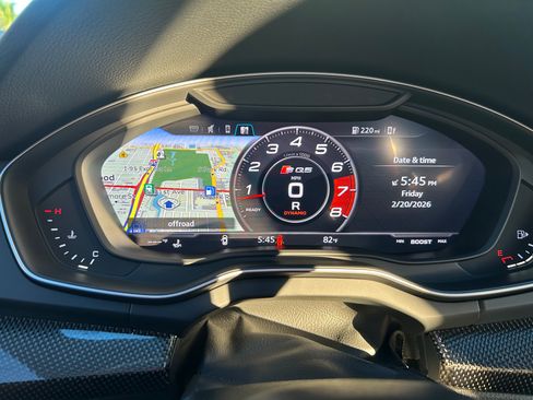 Used 2020 Audi SQ5 Premium Plus w/ Premium Plus Package image 16