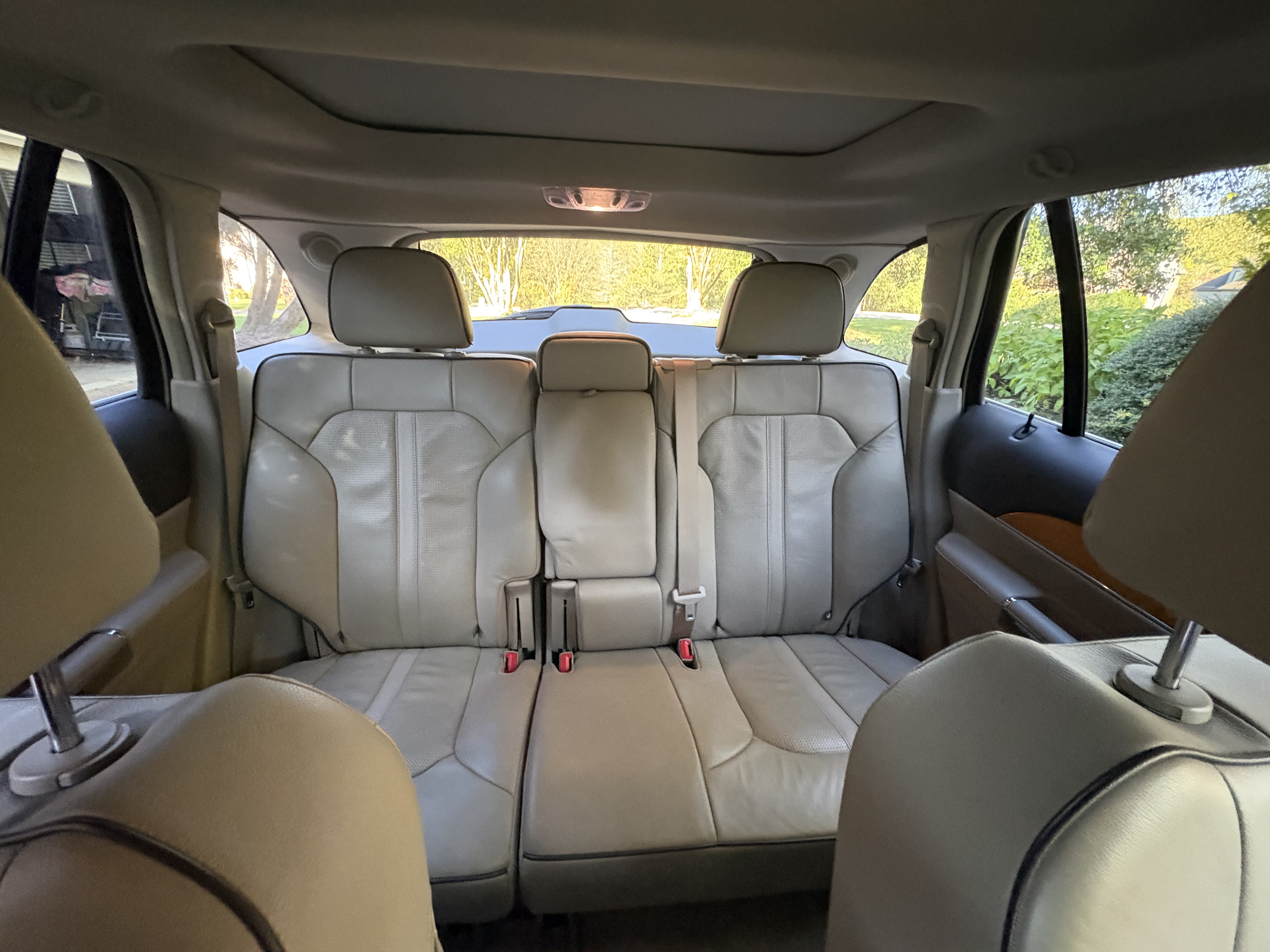 Used 2015 Lincoln MKX FWD w/ Equipment Group 102A image 21