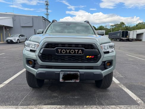 Used 2022 Toyota Tacoma SR5 w/ Trail Edition AWD/4WD image 8