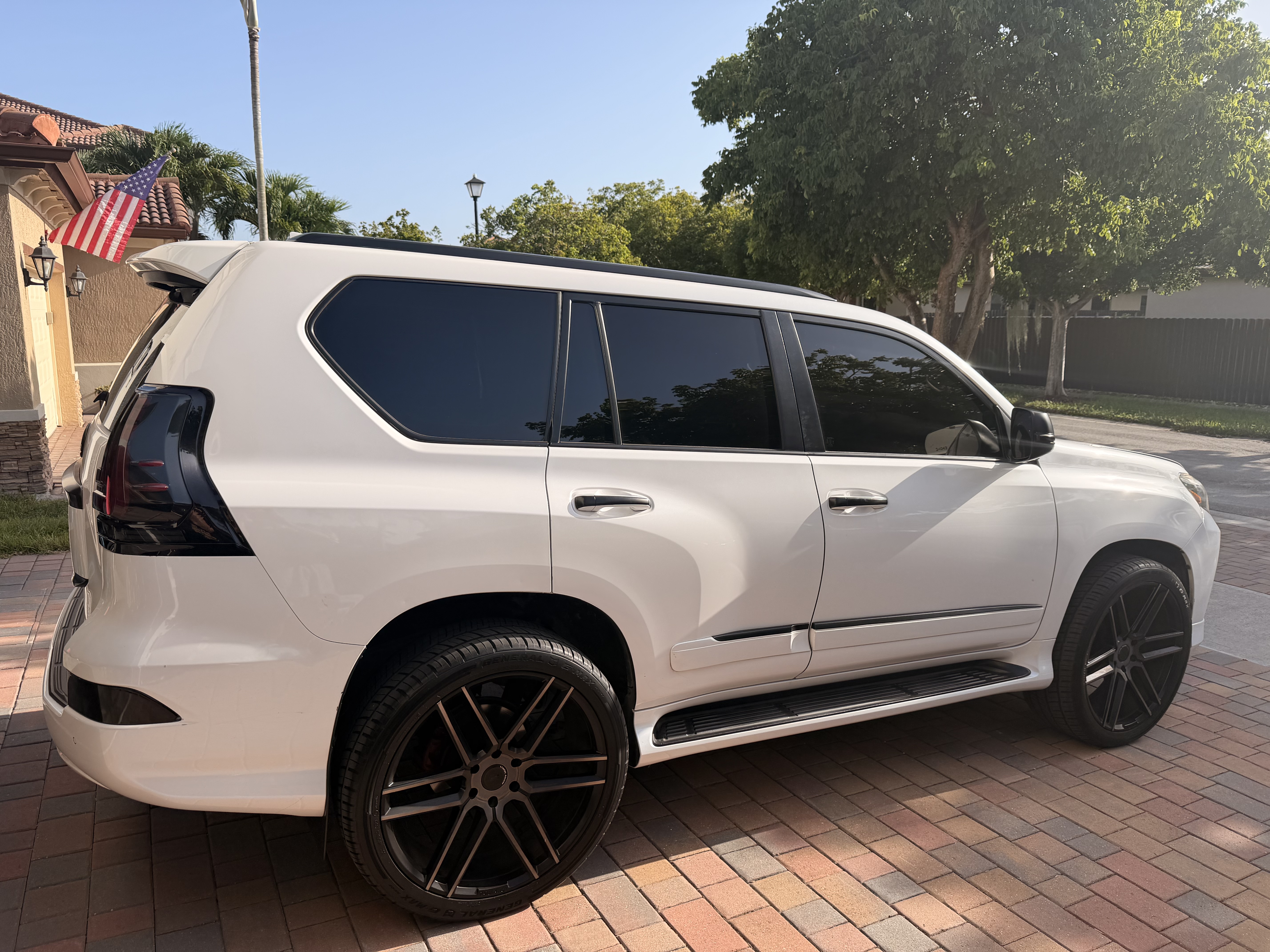 Used 2017 Lexus GX 460 Luxury AWD/4WD image 13