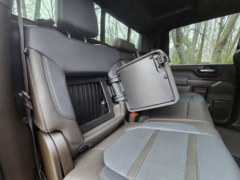 Used 2023 GMC Sierra 2500 Denali w/ Denali Ultimate Package image 13