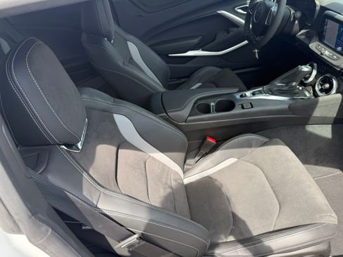 Used 2023 Chevrolet Camaro SS RWD image 18