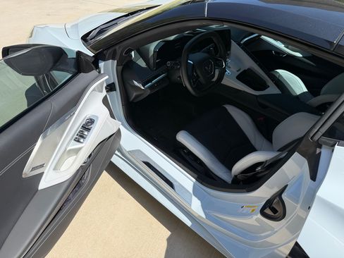 Used 2022 Chevrolet Corvette Stingray Preferred Conv w/ 2LT image 8