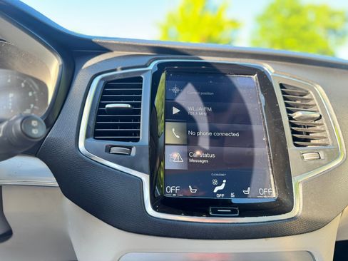 Used 2016 Volvo XC90 T5 Momentum FWD image 16