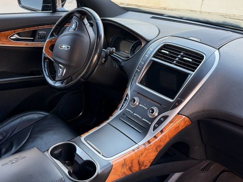 Used 2016 Lincoln MKX Reserve w/ Climate Package AWD/4WD image 10
