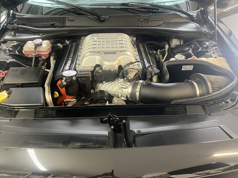 Used 2016 Dodge Challenger SRT Hellcat image 16