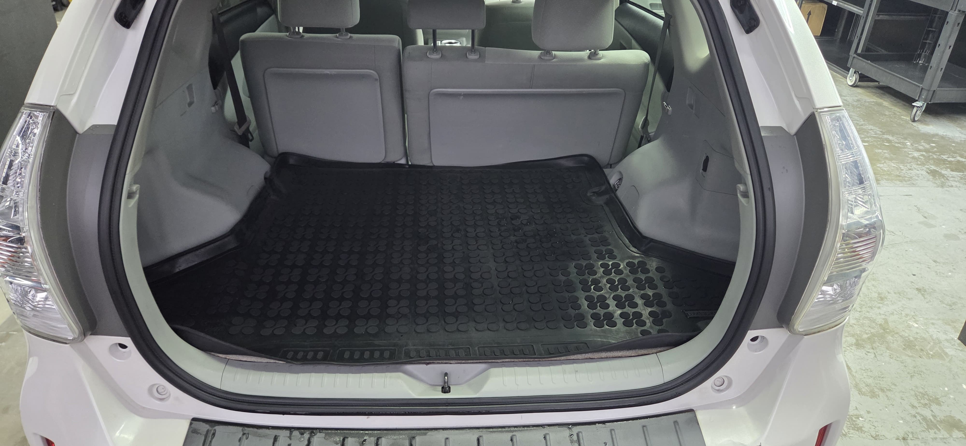 Used 2012 Toyota Prius V Two FWD image 17