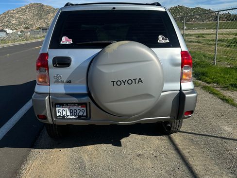 Used 2003 Toyota RAV4 2WD image 5