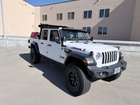 Used 2020 Jeep Gladiator Sport w/ Quick Order Package 24S AWD/4WD image 5