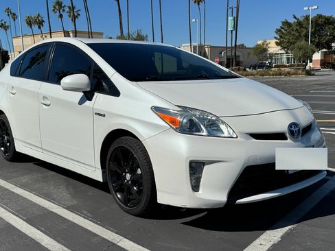 Used 2013 Toyota Prius Four image 4