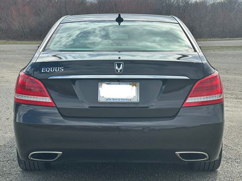 Used 2014 Hyundai Equus Signature RWD image 6