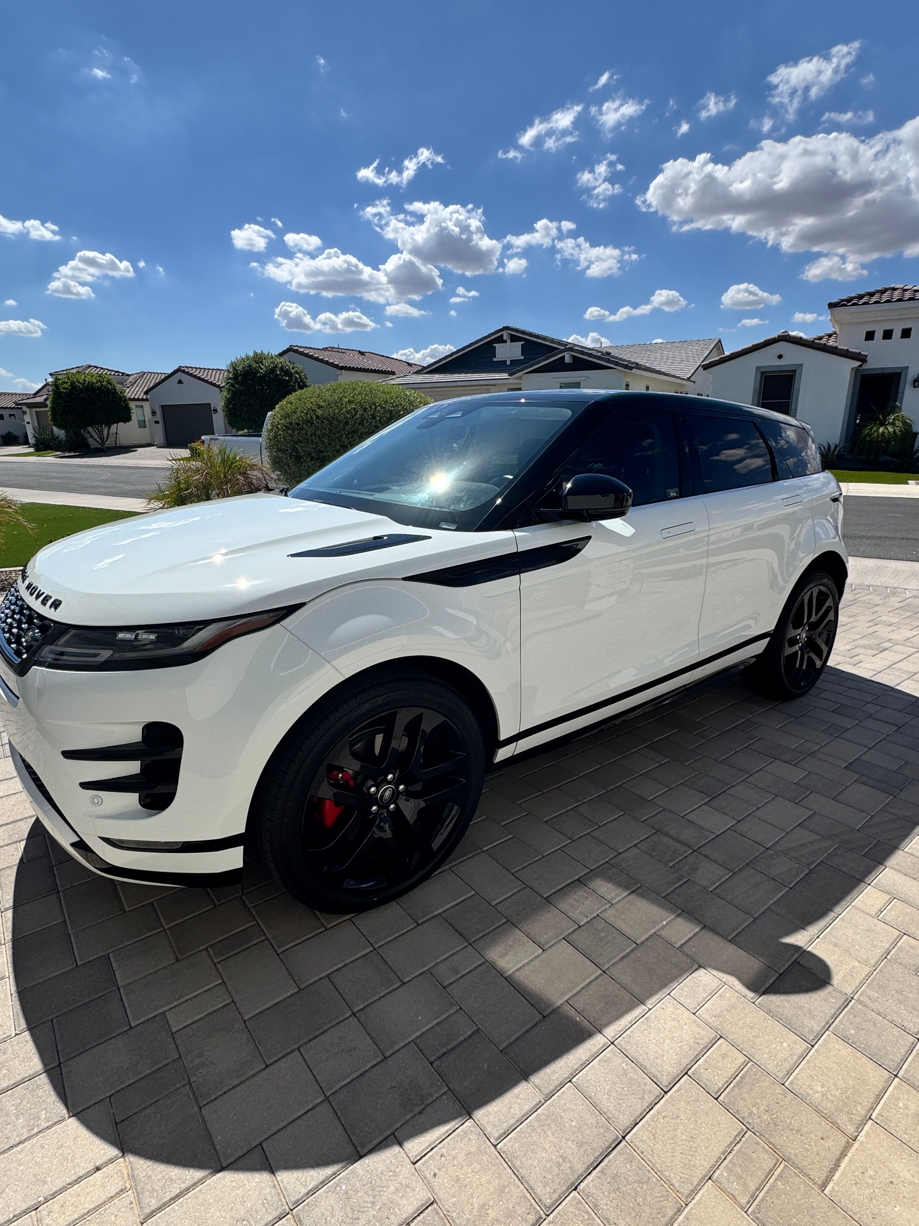 Used 2023 Land Rover Range Rover Evoque R-Dynamic S AWD/4WD image 9
