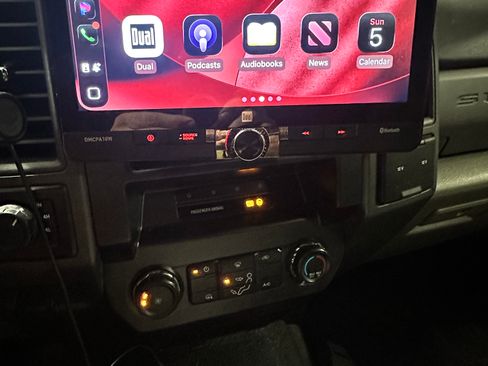 Used 2019 Ford F250 XL w/ Power Equipment Group image 11