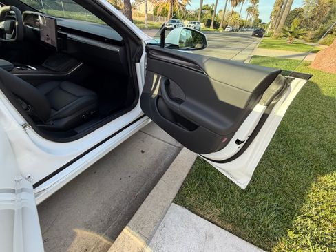 Used 2022 Tesla Model S Standard Range image 12