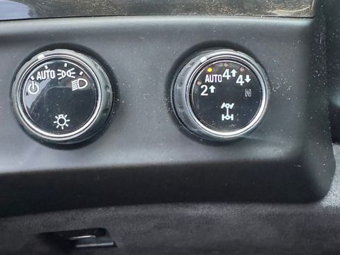 Used 2018 Cadillac Escalade ESV Platinum image 4