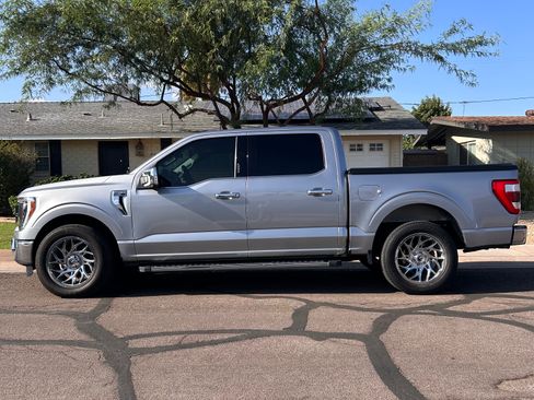 Used 2021 Ford F150 Lariat w/ Equipment Group 502A High RWD image 4