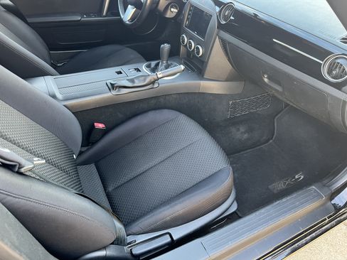 Used 2007 MAZDA MX-5 Miata Touring image 15