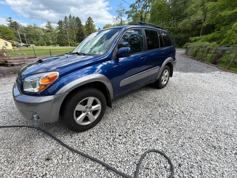 Used 2004 Toyota RAV4 4WD image 5