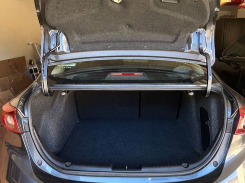 Used 2014 MAZDA MAZDA3 i Touring w/ Technology Package image 21