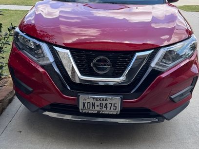 Used 2017 Nissan Rogue SV