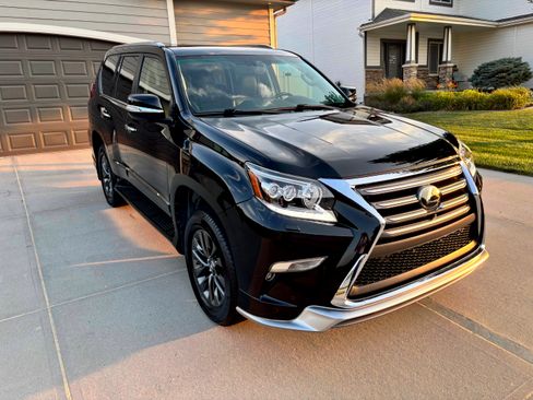 Used 2019 Lexus GX 460 Luxury AWD/4WD image 4