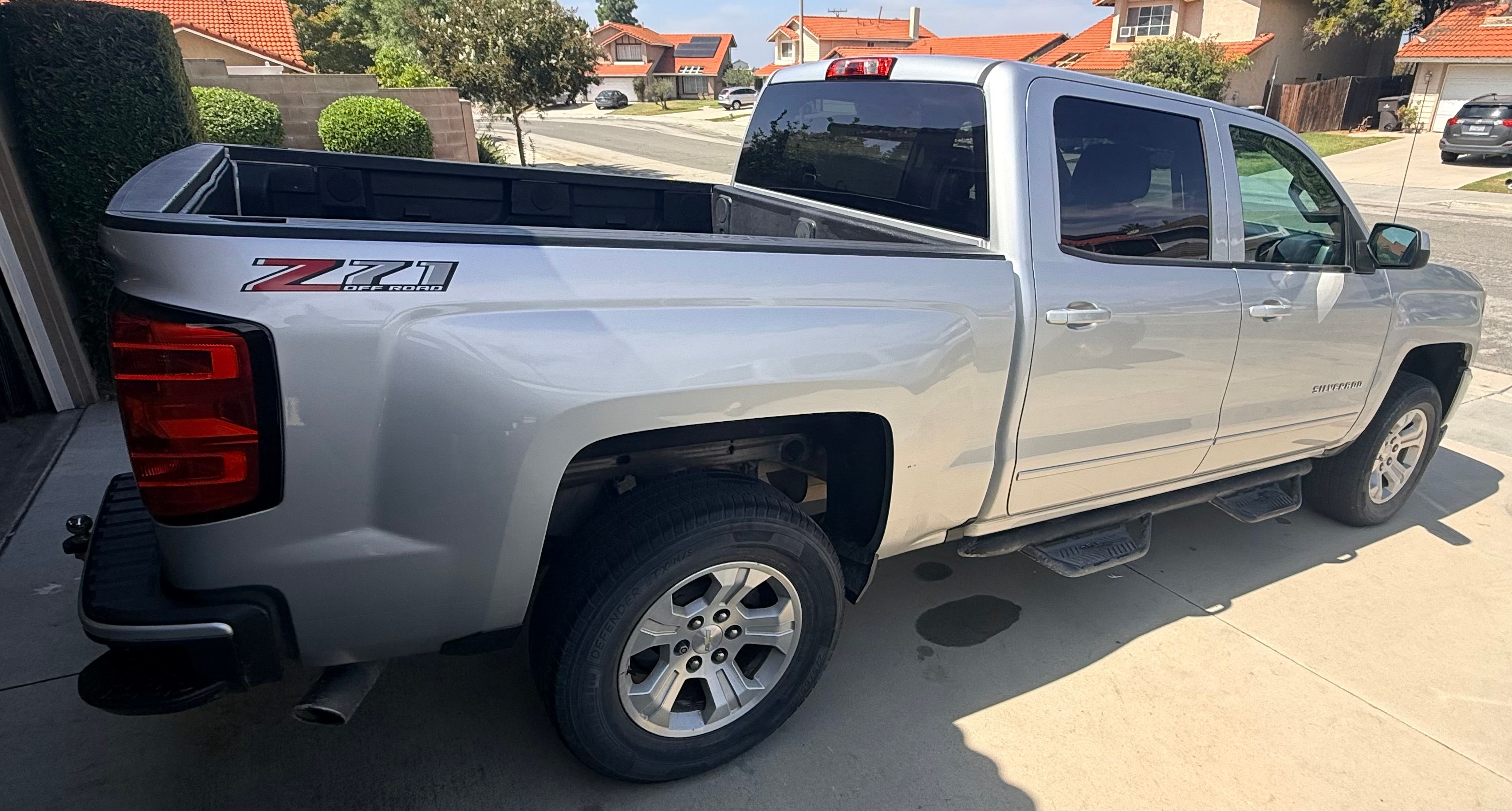 Used 2018 Chevrolet Silverado 1500 LT w/ All Star Edition AWD/4WD image 8