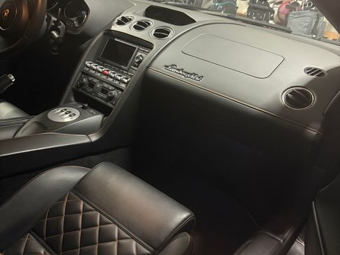 Used 2014 Lamborghini Gallardo LP 550-2 RWD image 16