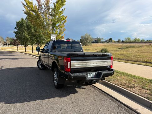 Used 2020 Ford F350 Platinum AWD/4WD image 4