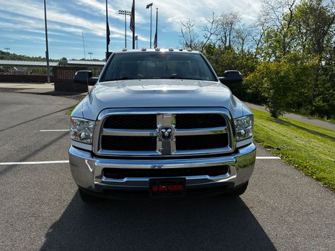 Used 2018 RAM 2500 Tradesman w/ Chrome Appearance Group AWD/4WD image 2