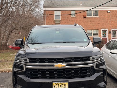 Used 2022 Chevrolet Suburban LS AWD/4WD image 1