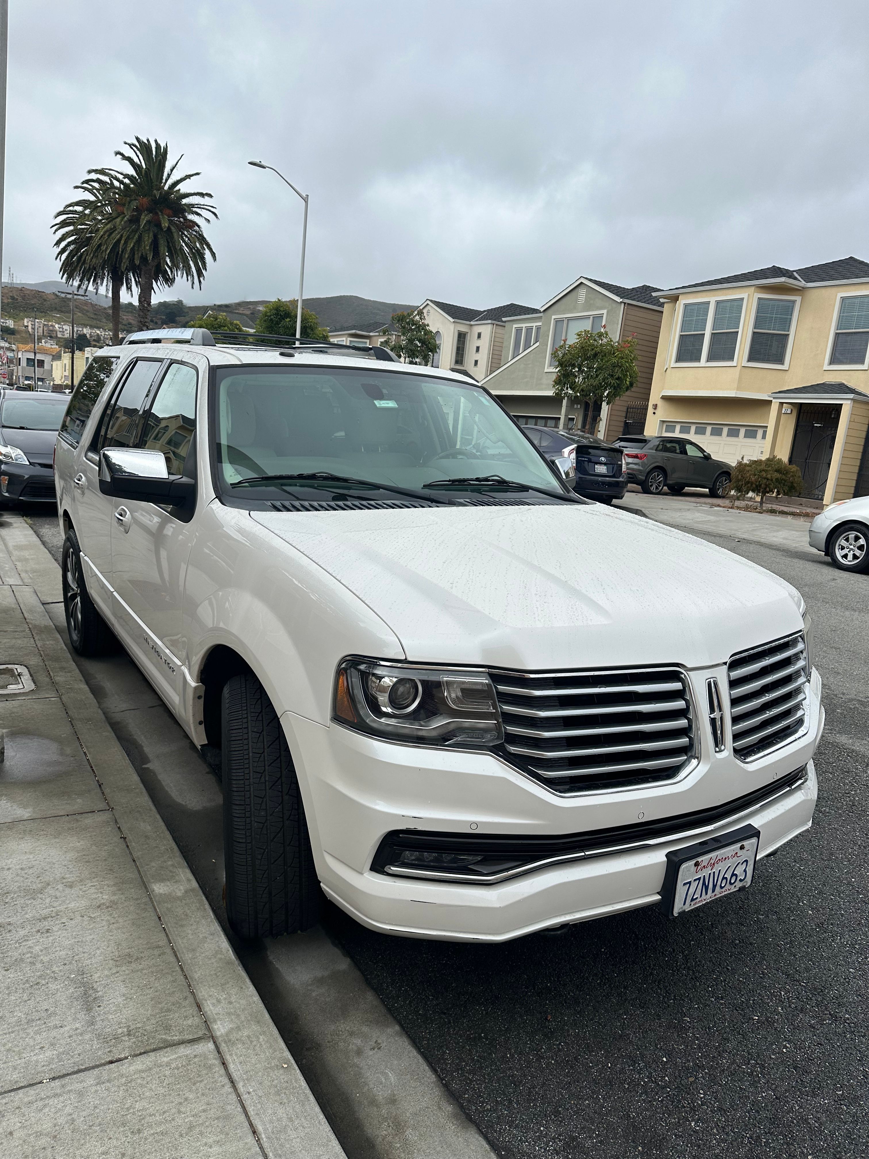 Used 2017 Lincoln Navigator Select AWD/4WD image 8