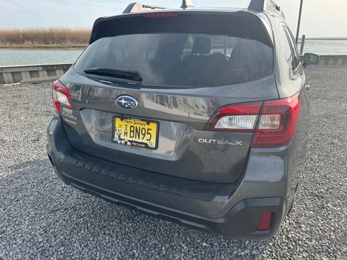 Used 2019 Subaru Outback 2.5i Premium image 8