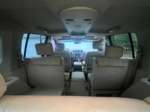 Used 2010 INFINITI QX56 4WD w/ Technology Pkg image 10