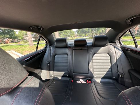 Used 2017 Volkswagen Jetta GLI FWD image 31