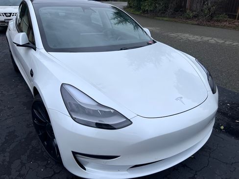 Used 2021 Tesla Model 3 Performance image 18
